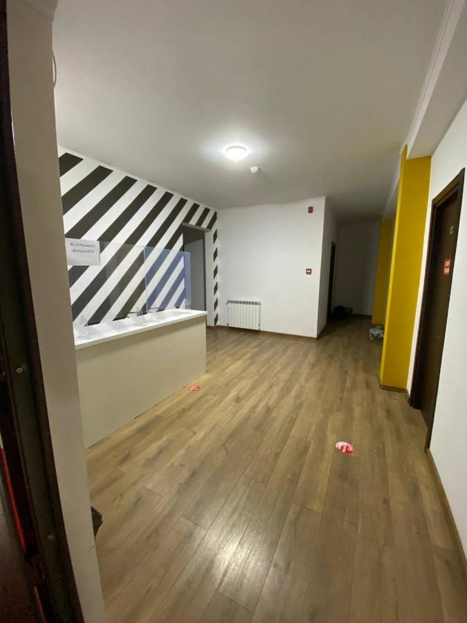 City Centre Hostel 3 巴统 外观 照片